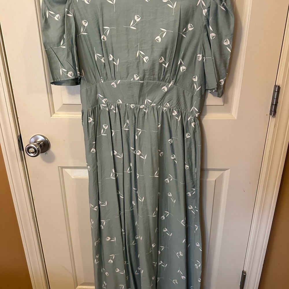 Elegant Green Floral Dress